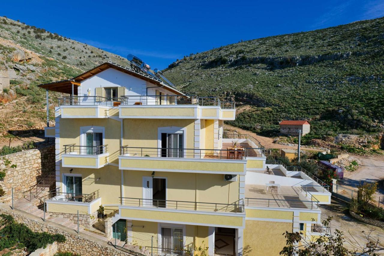 Sunny Holiday Sarandë Exteriör bild