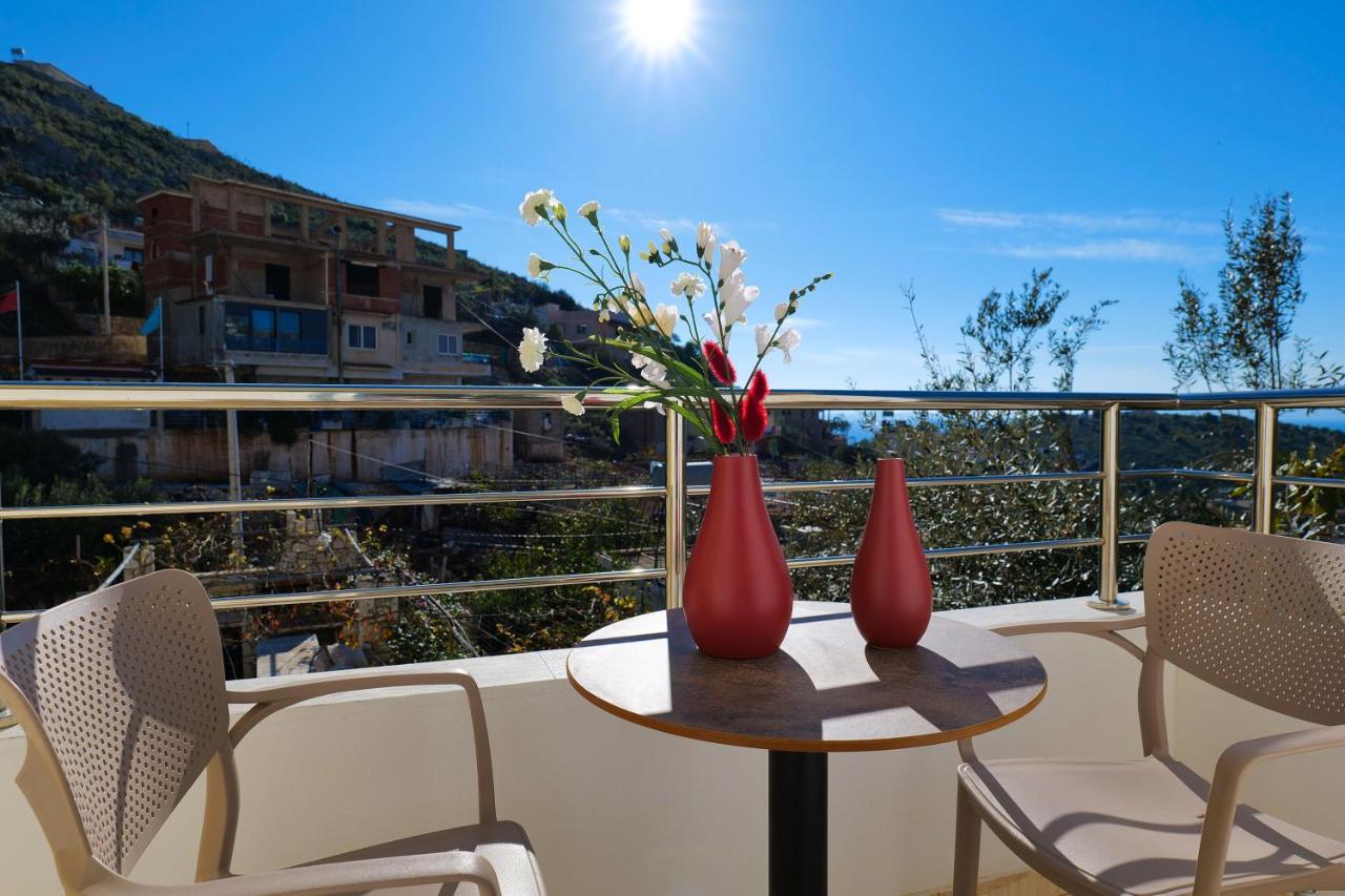 Sunny Holiday Sarandë Exteriör bild